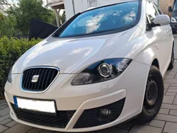 Weiß Gebraucht 2010 Seat Altea XL Van / Kleinbus | 4.200 € (Fairer Preis)