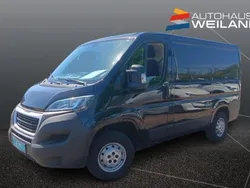 Schwarz Gebraucht 2018 Peugeot Boxer Van | 12.990 € (Guter Preis)