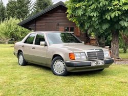 Gebraucht 1992 Mercedes E230 Limousine | 14.999 €