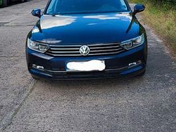 Blau Gebraucht 2015 VW Passat Comfortline Kombi | 9.800 € (Guter Preis)