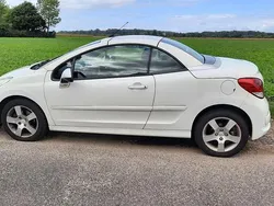 Weiß Gebraucht 2012 Peugeot 207 CC Cabrio | 7.500 € (Teuer)