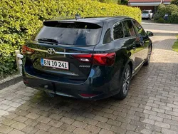 Schwarz Gebraucht 2017 Toyota Avensis Executive Limousine | 7.800 € (Fairer Preis)