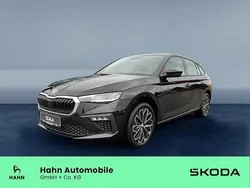 Schwarz Gebraucht 2024 Skoda Scala Drive Kleinwagen | 24.590 € (Fairer Preis)
