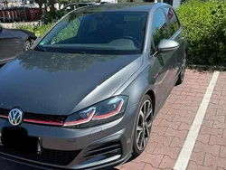 Grau Gebraucht 2018 VW Golf VII GTI Limousine | 20.490 € (Fairer Preis)