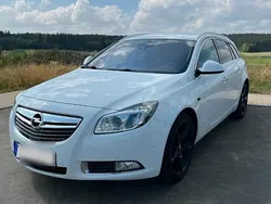 Weiß Gebraucht 2013 Opel Insignia Kombi | 7.800 € (Teuer)