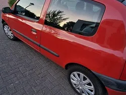 Rot Gebraucht 1999 Renault Clio II Limousine | 2.100 € (Etwas zu teuer)