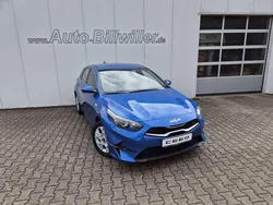 Blue flame metallic Gebraucht 2025 Kia Ceed Vision Limousine | 25.490 € (Fairer Preis)