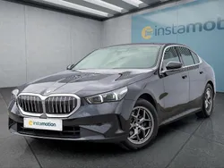 Schwarz Gebraucht 2024 BMW 520 Limousine | 50.949 € (Guter Preis)