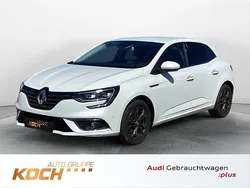 Weiß Gebraucht 2017 Renault Mégane IV Bose Edition Limousine | 11.490 € (Fairer Preis)