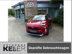 Karminarot metallic Gebraucht 2021 Toyota Yaris Hybrid Connect Style | 23.890 € (Fairer Preis)