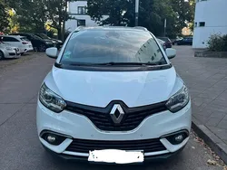 Weiß Gebraucht 2018 Renault Scénic IV Van / Kleinbus | 9.950 € (Etwas zu teuer)