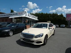 Gelb Gebraucht 2015 Mercedes E200 Limousine | 4.999 €