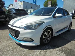 Weiß Gebraucht 2017 Hyundai i20 Passion Limousine | 9.990 € (Fairer Preis)