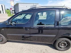Schwarz Gebraucht 2012 Skoda Roomster Active Kombi | 4.900 € (Etwas zu teuer)