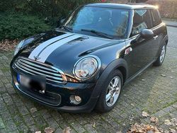 Schwarz Gebraucht 2011 Mini ONE Kleinwagen | 8.480 € (Teuer)