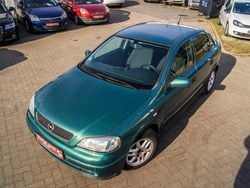 Grün Gebraucht 2002 Opel Astra Comfort Limousine | 1.999 € (Fairer Preis)