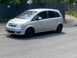 Silber Gebraucht 2008 Opel Meriva Van / Kleinbus | 2.400 € (Etwas zu teuer)