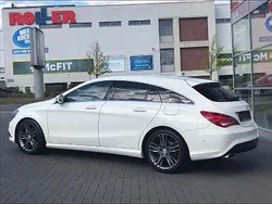 Weiß Gebraucht 2015 Mercedes CLA180 Shooting Brake Urban Kombi | 11.700 € (Fairer Preis)