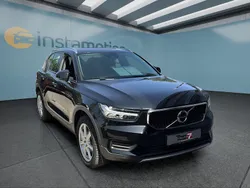 Schwarz Gebraucht 2021 Volvo XC40 Momentum SUV | 28.649 € (Guter Preis)