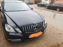 Schwarz Gebraucht 2011 Mercedes E220 Avantgarde Kombi | 11.800 € (Etwas zu teuer)