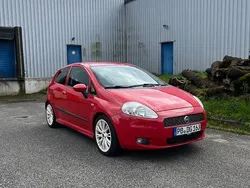 Rot Gebraucht 2007 Fiat Grande Punto Kleinwagen | 2.200 € (Fairer Preis)