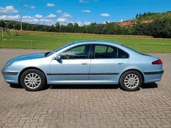 Grau Gebraucht 2001 Peugeot 607 Limousine | 2.450 €