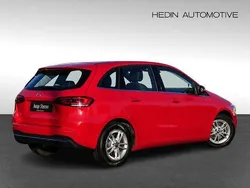 Rot Gebraucht 2019 Mercedes B200 Style Van / Kleinbus | 19.890 € (Superpreis)