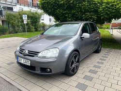 Grau Gebraucht 2008 VW Golf V United Limousine | 3.499 € (Fairer Preis)