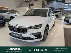 Moonweiss metallic Gebraucht 2025 Skoda Scala Tour Kleinwagen | 27.890 € (Teuer)