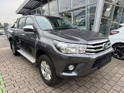 Grau Gebraucht 2018 Toyota HiLux Comfort Abholung | 33.990 € (Etwas zu teuer)