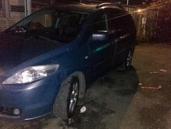 Grau Gebraucht 2008 Mazda 5 Van / Kleinbus | 1.999 €