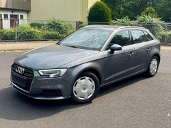 Grau Gebraucht 2019 Audi A3 Kombi | 15.900 € (Superpreis)