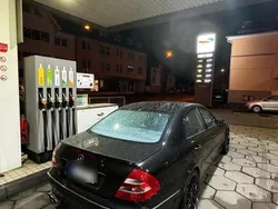 Schwarz Gebraucht 2002 Mercedes E500 Avantgarde Limousine | 9.299 € (Teuer)