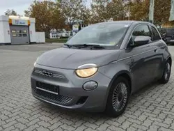 Grau Gebraucht 2024 Fiat 500e Style Kleinwagen | 23.998 € (Fairer Preis)