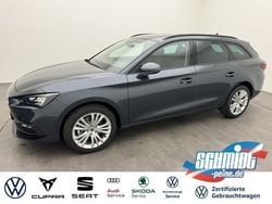 Magnetic grau (grey), metallic Gebraucht 2024 Seat Leon Style Kombi | 28.900 € (Guter Preis)