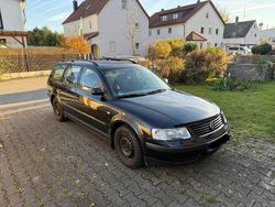 Schwarz Gebraucht 1998 VW Passat Kombi | 1.000 € (Fairer Preis)