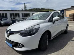 Weiß Gebraucht 2014 Renault Clio IV Expression Kleinwagen | 5.700 € (Fairer Preis)