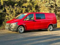 Rot Gebraucht 2022 Mercedes Vito Van | 23.990 € (Fairer Preis)