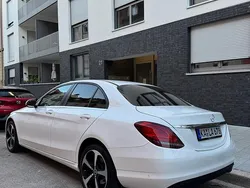 Weiß Gebraucht 2019 Mercedes C220 Limousine | 25.000 € (Etwas zu teuer)
