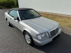 Silber Gebraucht 1994 Mercedes E320 Cabrio | 15.990 €
