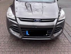 Grau Gebraucht 2015 Ford Kuga Titanium SUV | 7.400 € (Etwas zu teuer)