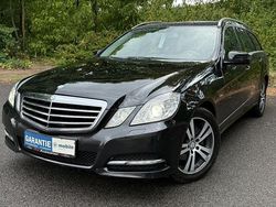 Schwarz Gebraucht 2010 Mercedes E200 Avantgarde Kombi | 8.990 € (Guter Preis)