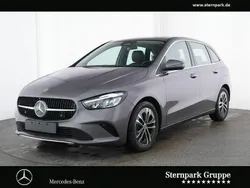 Grau Gebraucht 2024 Mercedes B180 Progressive Van / Kleinbus | 31.990 € (Etwas zu teuer)