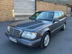 Grau Gebraucht 1996 Mercedes E280 Sportline Kombi | 13.500 €