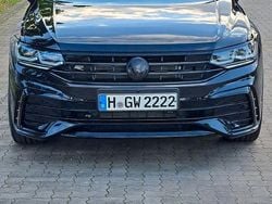 Schwarz Gebraucht 2023 VW Tiguan R SUV | 41.887 € (Guter Preis)