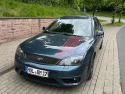 Grün Gebraucht 2004 Ford Mondeo Trend Limousine | 1.500 € (Fairer Preis)