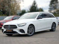Weiß Gebraucht 2022 Mercedes E300 AMG line Limousine | 32.290 € (Fairer Preis)