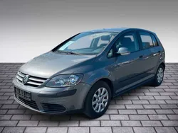 Grau Gebraucht 2005 VW Golf Plus Cross Comfortline Van / Kleinbus | 3.400 € (Fairer Preis)