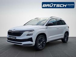 Moonweiss metallic Gebraucht 2025 Skoda Karoq SportLine SUV | 33.580 € (Fairer Preis)