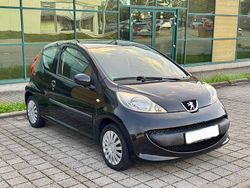 Schwarz Gebraucht 2006 Peugeot 107 Kleinwagen | 1.590 € (Fairer Preis)